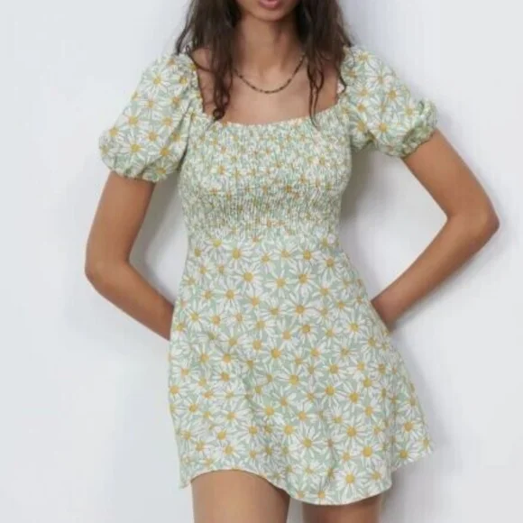 SOLD 🚨 ZARA Linen Blend Floral Mini Dress - Picture 2 of 5